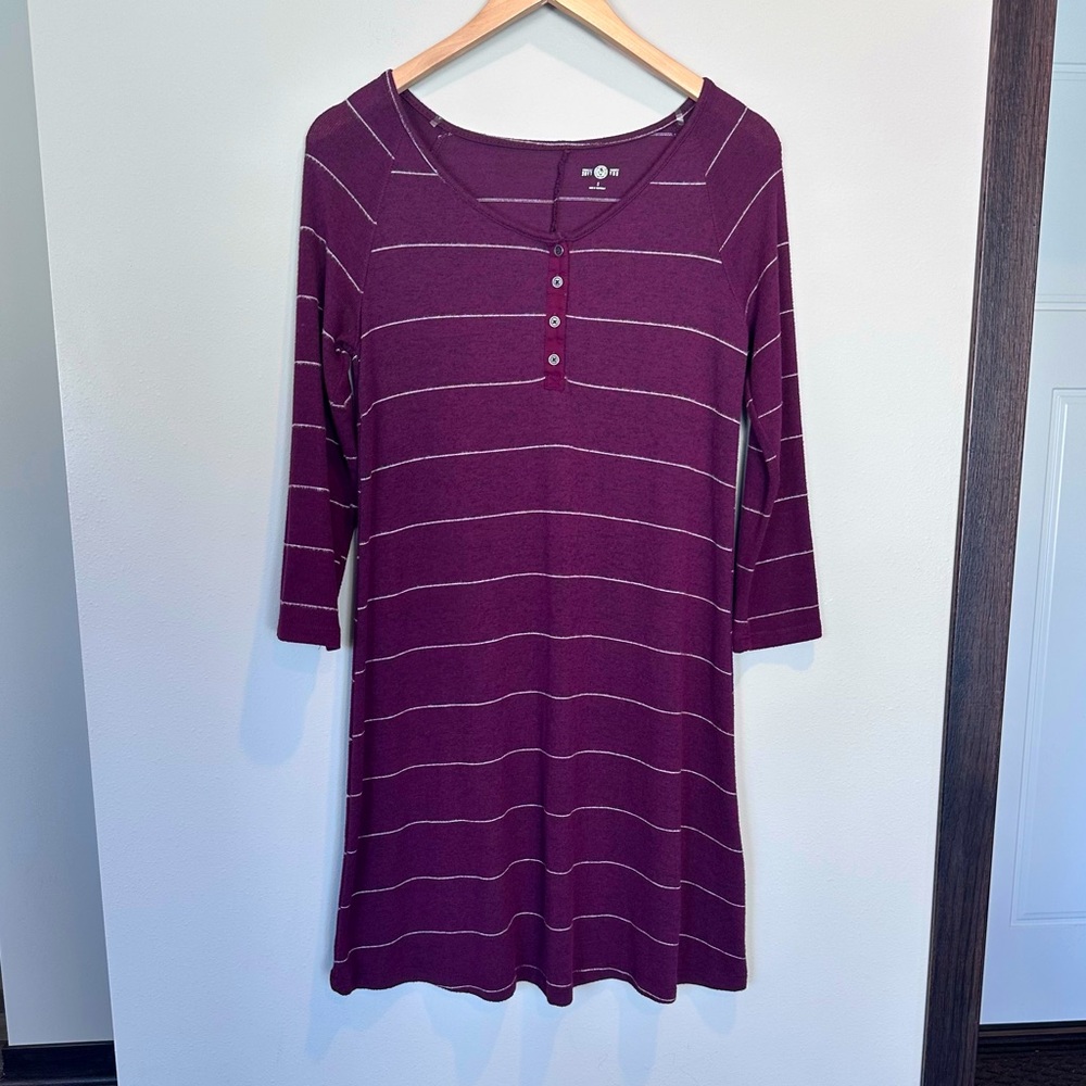 SO Purple Soft Knit Jersey Dress Quarter Sleeve Knee Length Striped Henley Neck